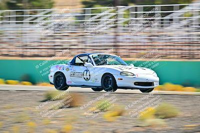 media/Oct-18-2025-Extreme Speed (Sat) [[d6d7e1fef1]]/Group 3 Purple/Session 3 (Turn 1)/